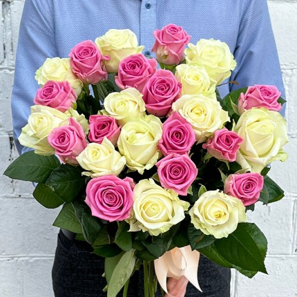 Букет из белых и розовых роз - купить с доставкой в по Озерам
